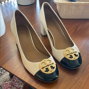 Tory Burch Women's White and Black Pumps